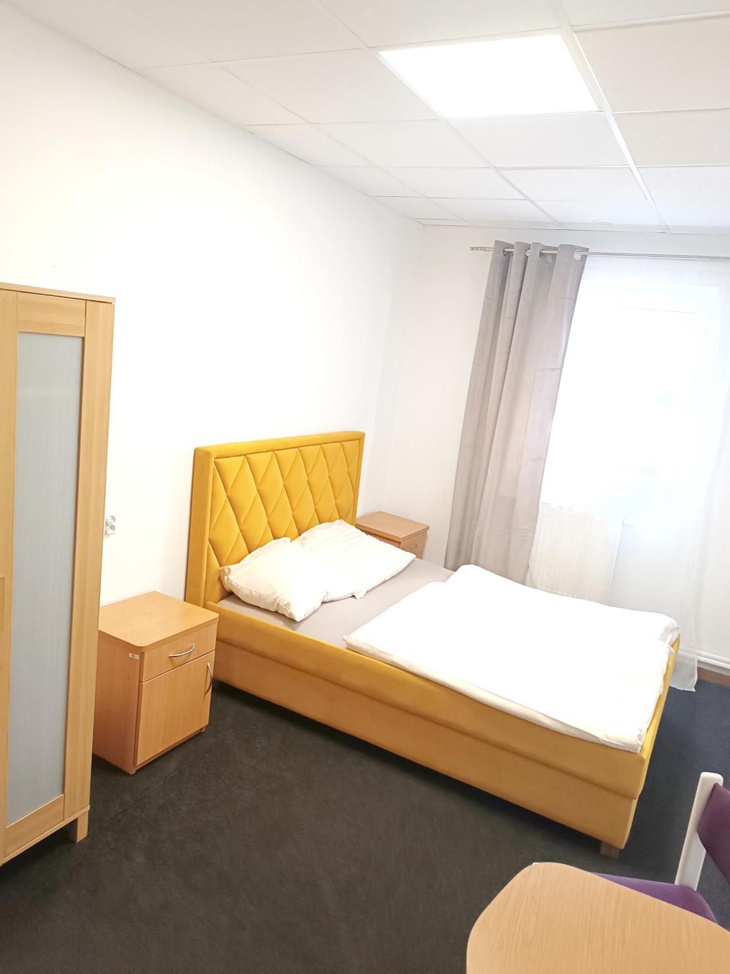 Hostel Krosnienska 12 زيلونا غورا المظهر الخارجي الصورة