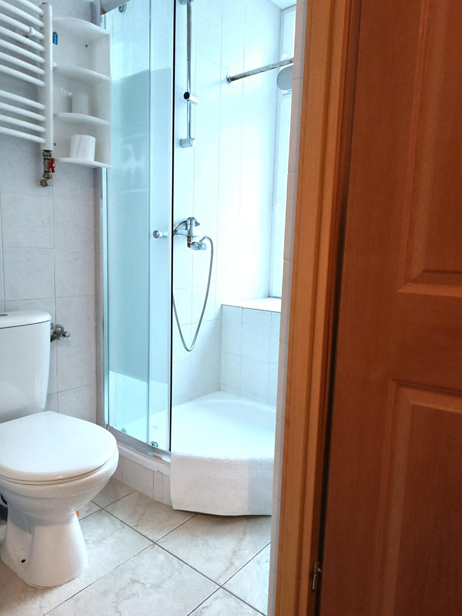 Hostel Krosnienska 12 زيلونا غورا المظهر الخارجي الصورة