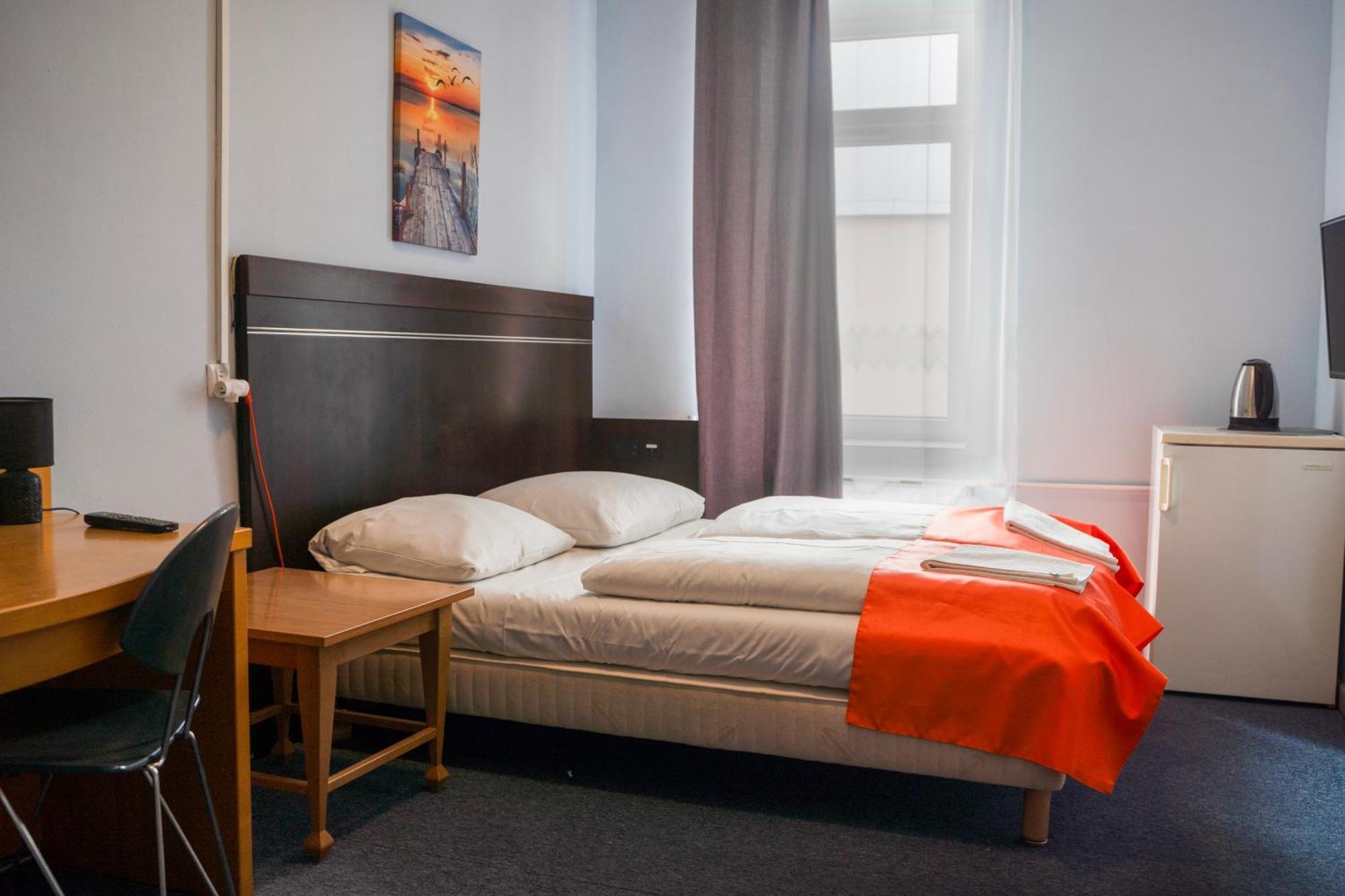 Hostel Krosnienska 12 زيلونا غورا المظهر الخارجي الصورة