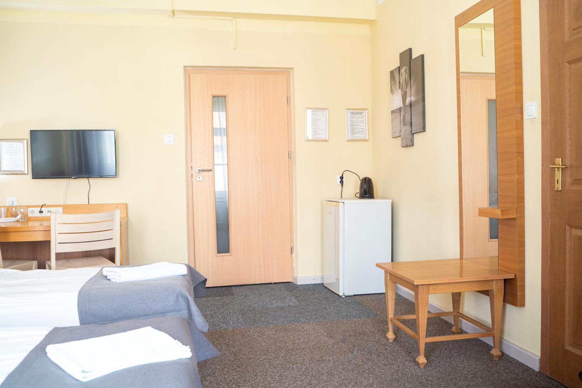 Hostel Krosnienska 12 زيلونا غورا المظهر الخارجي الصورة