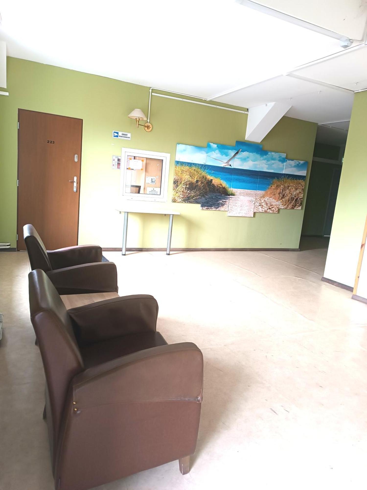 Hostel Krosnienska 12 زيلونا غورا المظهر الخارجي الصورة