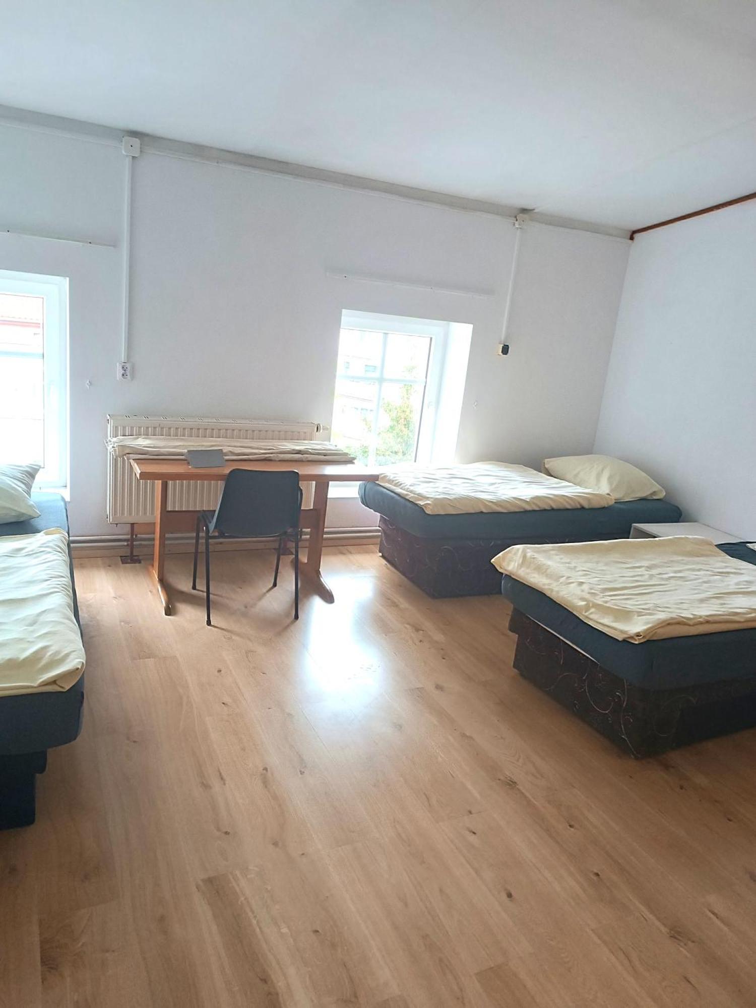 Hostel Krosnienska 12 زيلونا غورا المظهر الخارجي الصورة